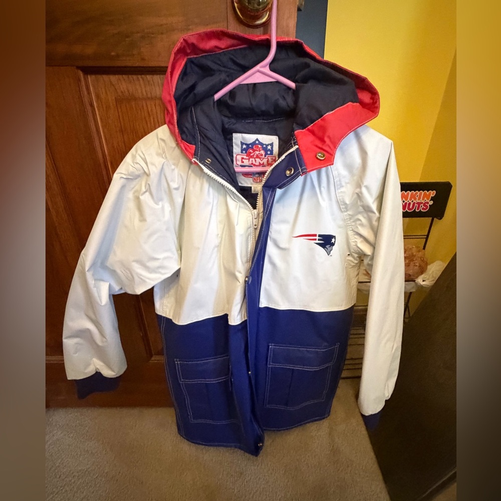 NFL New England Patriots  Hooded Colorblock Raincoat in White, Blue & Red